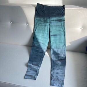 Hard Tail Rolldown Capri Leggings